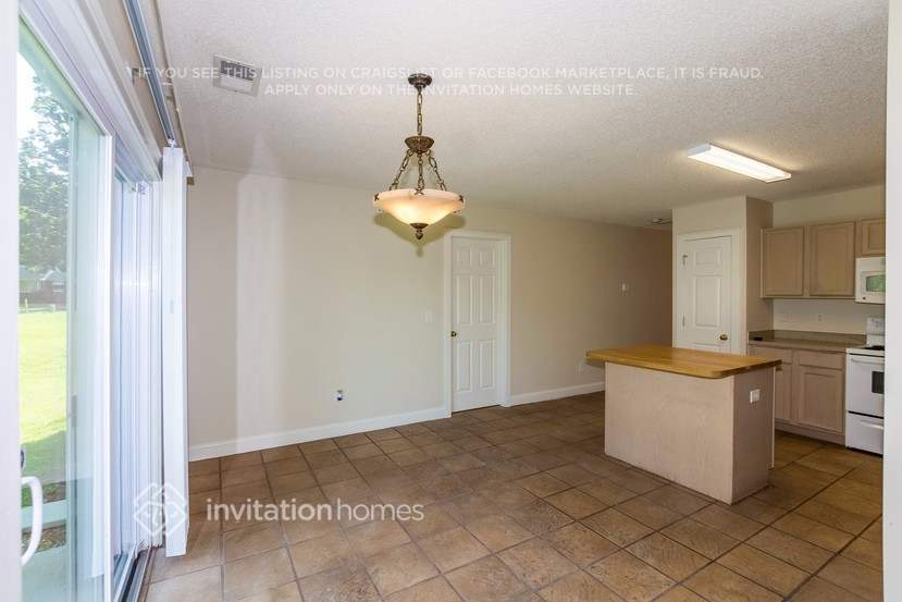 Building Photo - 917 Doris Ray Ct