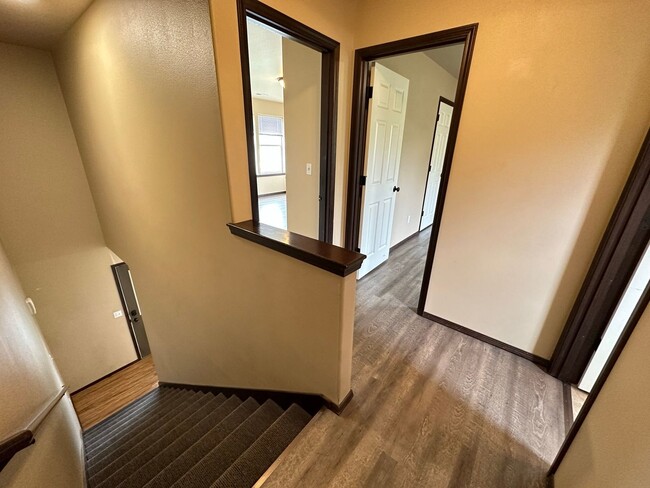 Building Photo - 2100 N Chestnut St