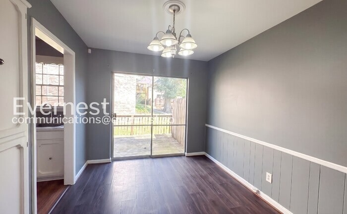 Building Photo - 2620 Southbury Cir