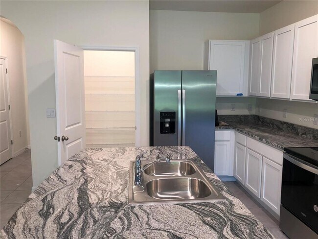 Building Photo - 32895 Pez Landing Ln
