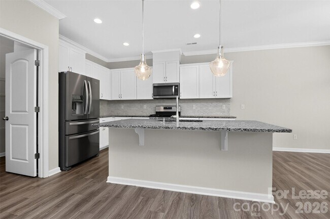 Building Photo - 17401 Carolina Hickory Dr