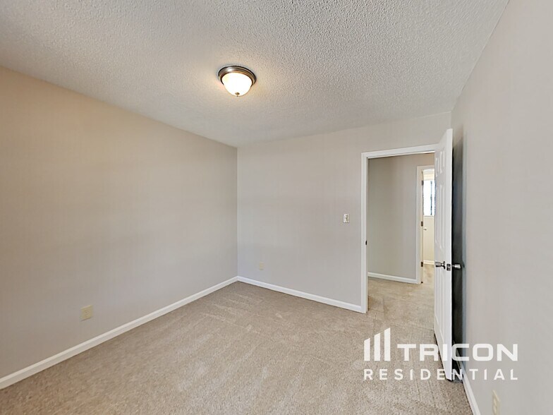 Building Photo - 2113 Ruddy Rd