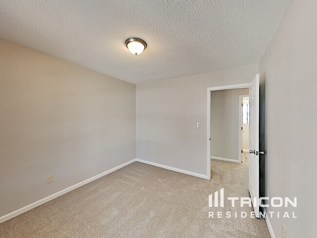Building Photo - 2113 Ruddy Rd