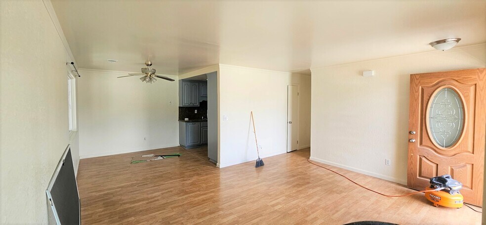 Building Photo - 1829 Cherokee Dr