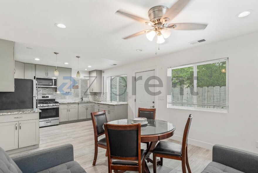 Building Photo - 34497 Salinas Pl