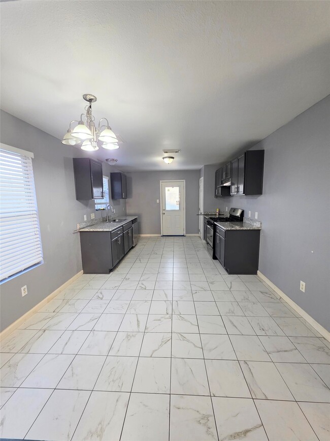 Building Photo - 9514 Manorstone Ct