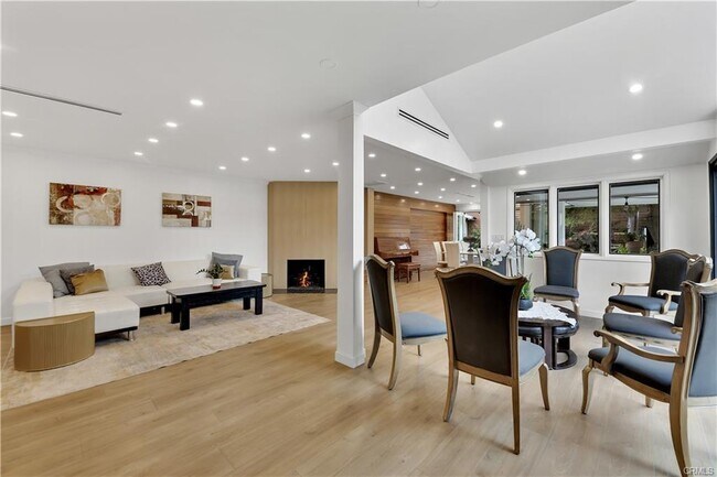 Building Photo - 6409 Graves Ave