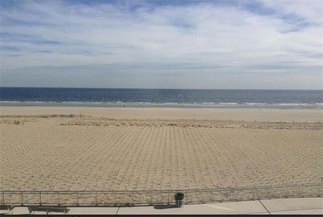 Building Photo - 1-29 Beach 118th St