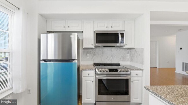 Building Photo - 164 Kendrick Pl