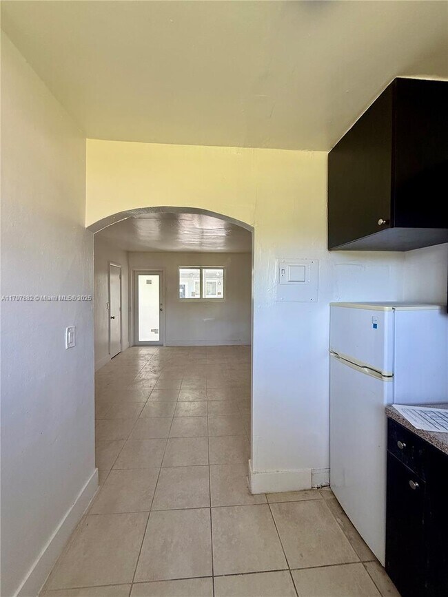 Building Photo - 5305 Biscayne Blvd