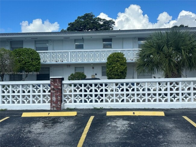 Primary Photo - 400 SE 3rd Ave
