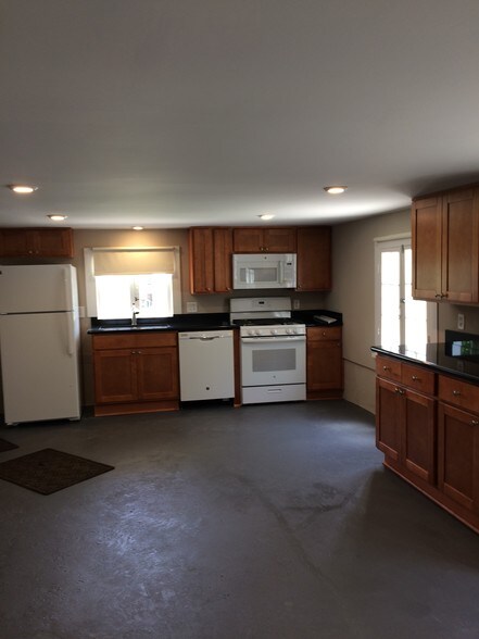 Kitchen - 8329 Pritchard Pl