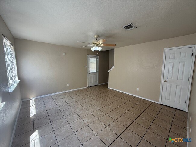 Building Photo - 918 Sagewood Trail