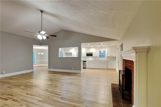 Building Photo - 215 Hersfeld Ct