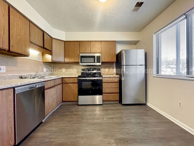 Building Photo - 2972 Vineland Ave SE