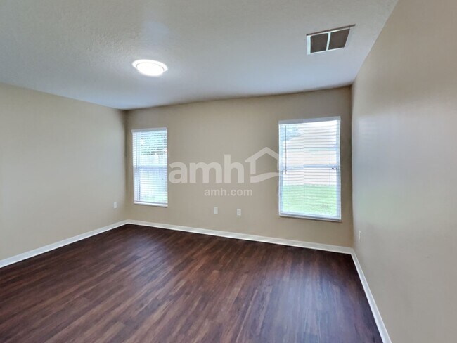 Building Photo - 9742 Simeon Dr