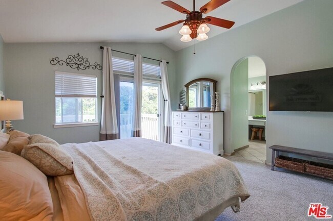 Building Photo - Fallbrook 3 Bedroom plus
