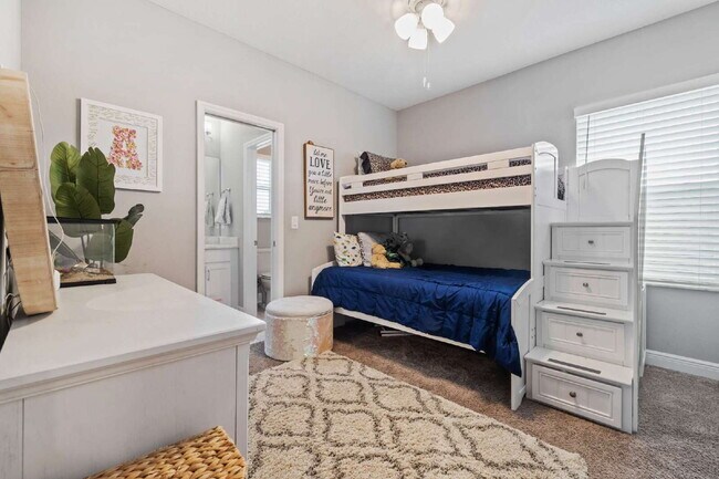Building Photo - "Devonshire Model 5-Bedroom Retreat with 3...