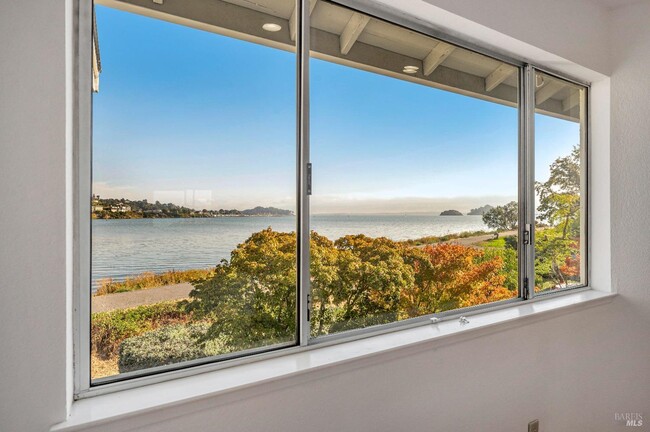 Building Photo - 16 Duxbury Cove
