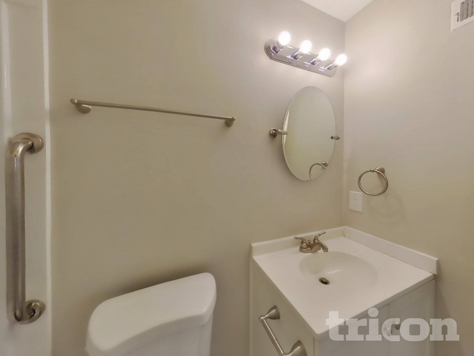 Building Photo - 1328 Wilkes Dr