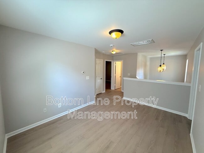 Building Photo - 4918 Muskogee Dr