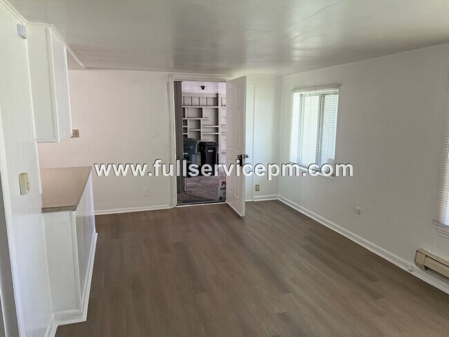 Building Photo - 9101 Corbin Dr