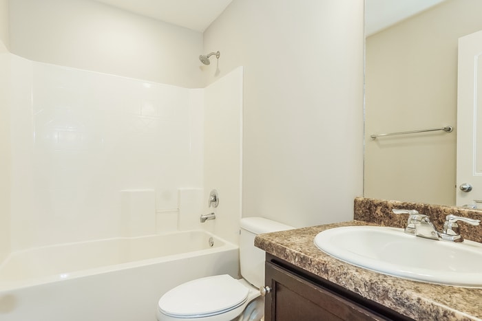 Building Photo - 160 Green Wood Cir