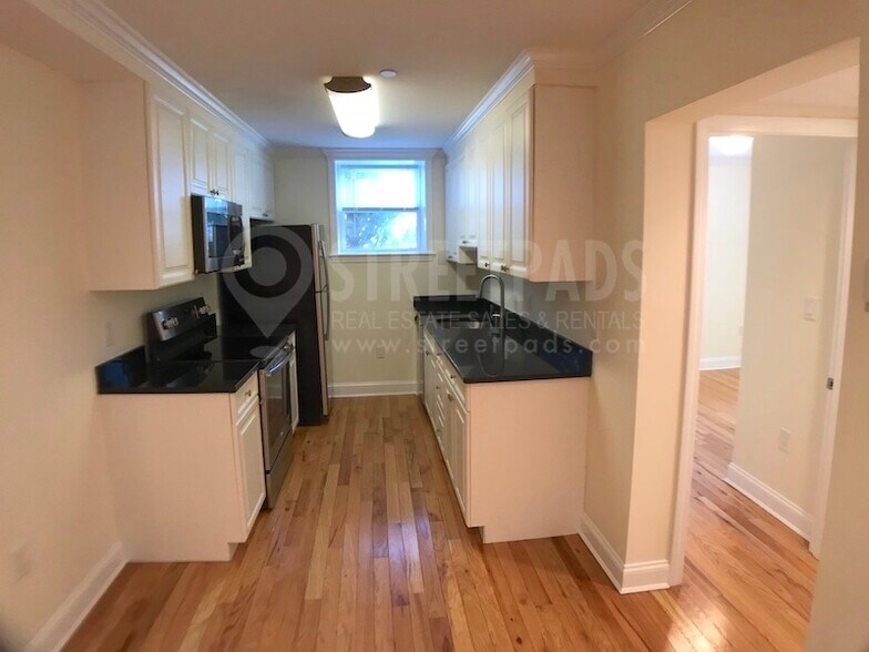 Building Photo - 3 Chauncy St