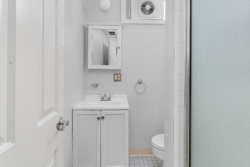 Building Photo - 77 Lloyd Ave