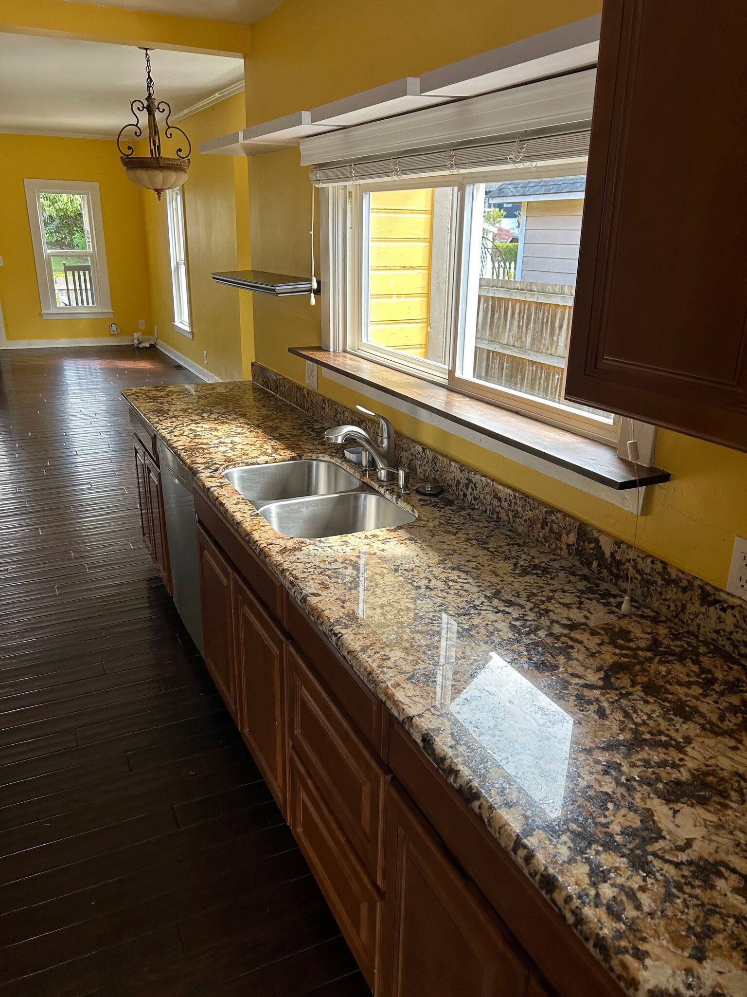 Building Photo - 512 Avenue C