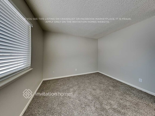 Building Photo - 1875 Leoti Dr