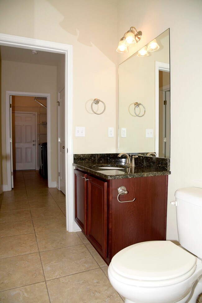Building Photo - 289 Dickens Dr