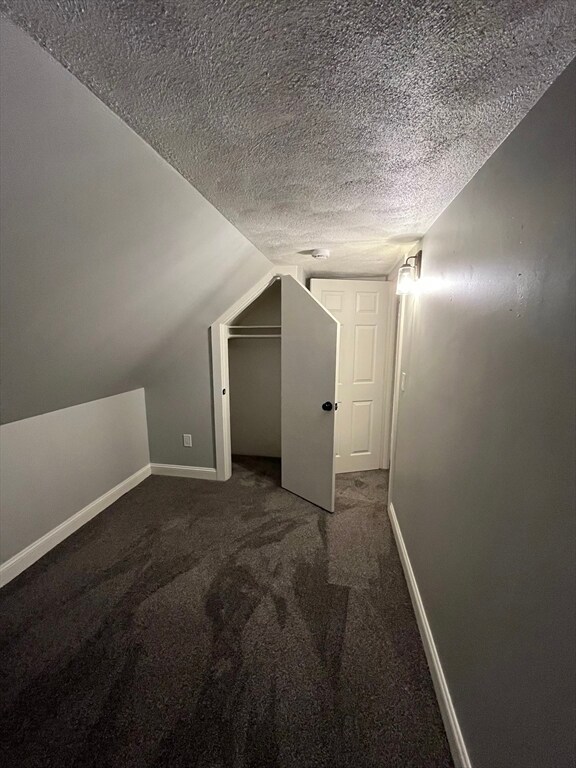 Building Photo - 142 Elm St