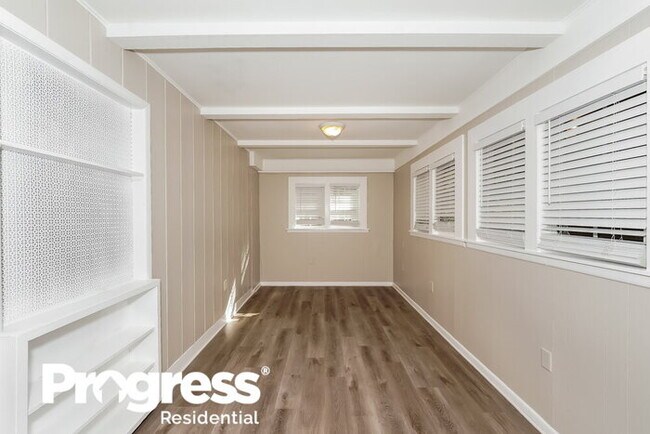 Building Photo - 924 Charles Ct