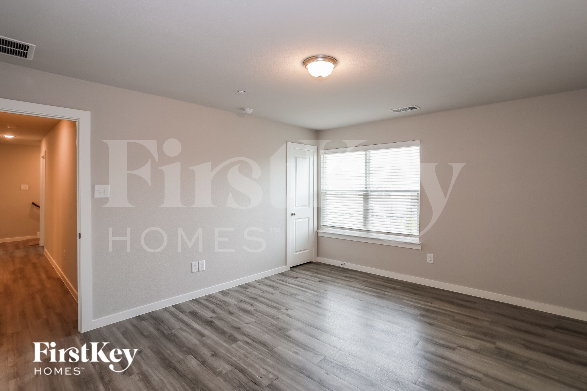 Building Photo - 613 Ava Trl