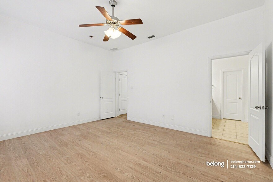 Building Photo - 741 Sundrop Dr