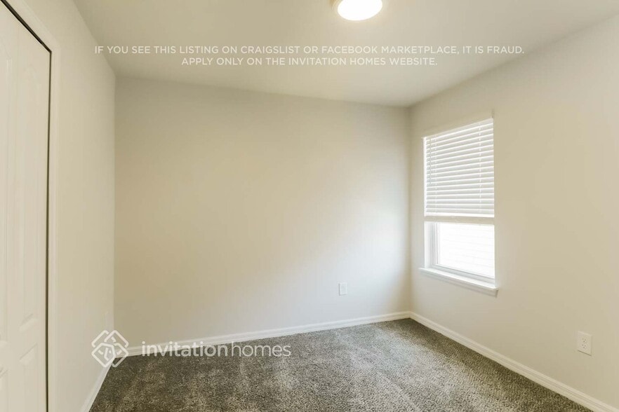 Building Photo - 10479 Hawks Landing Dr