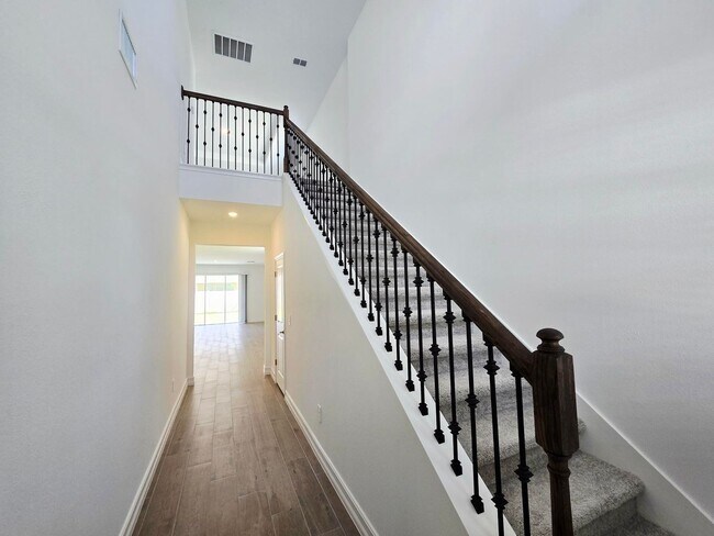 Building Photo - Annual Rental in Stonegate Preserve – Brand-New 3 Bedroom, 2.5 Bath Home with Loft, Main-Level Pr...