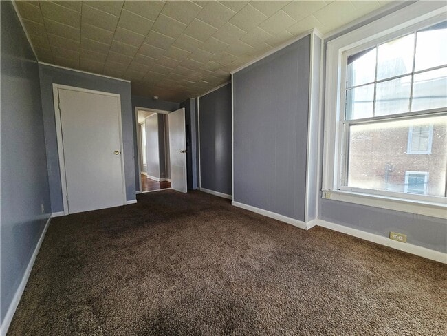 Building Photo - 81 Genesee St