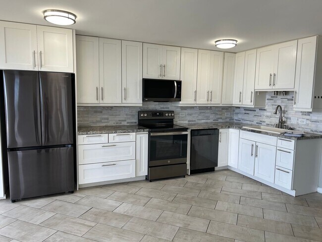 Primary Photo - Lele Pono 2 Bdrm., 2 bath, 2 Cov'd Parking...