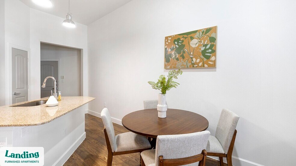 Building Photo - 5275 Town and Country Blvd