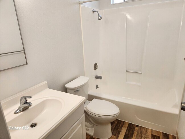 Building Photo - 828 Carlita Cir