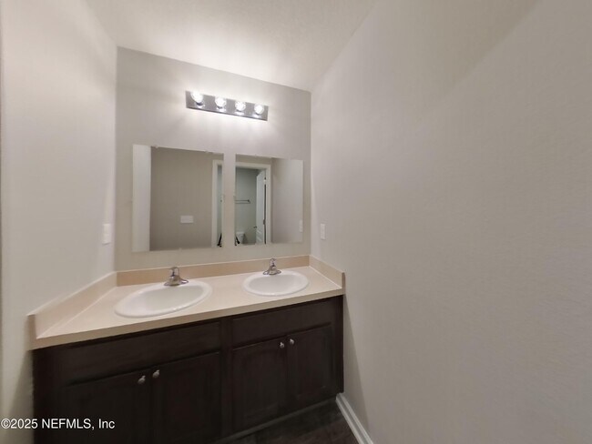 Building Photo - 15669 Palfrey Chase Dr