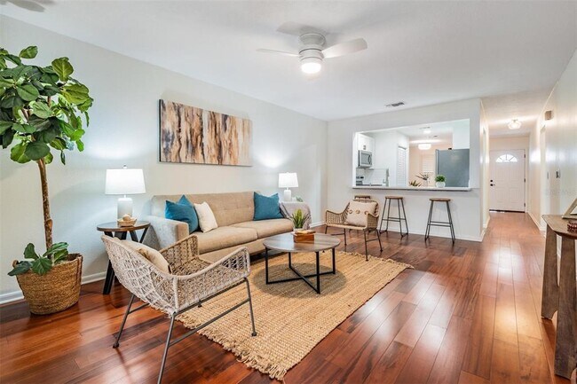 Building Photo - 14818 Winding Creek Ct