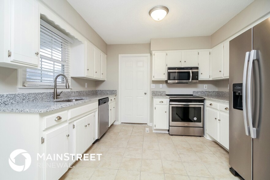 Building Photo - 1816 Holloway Cir