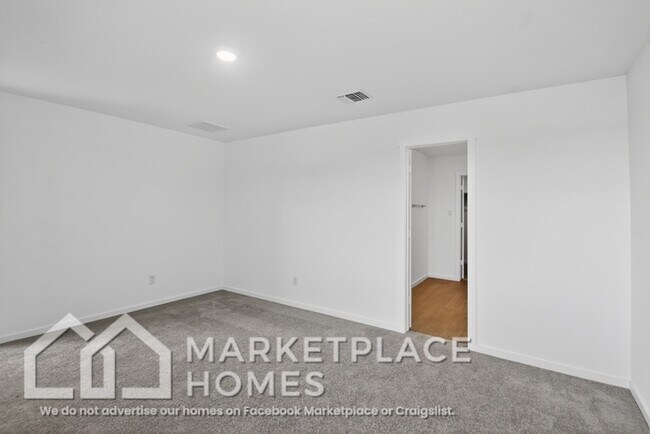 Building Photo - 9721 NW 124th St