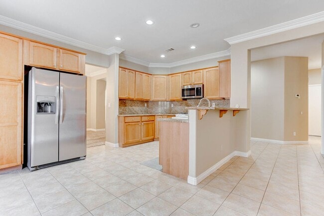 Building Photo - 809 Royal Birch Ln