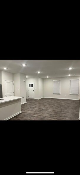 Building Photo - 75 Citrus Dr