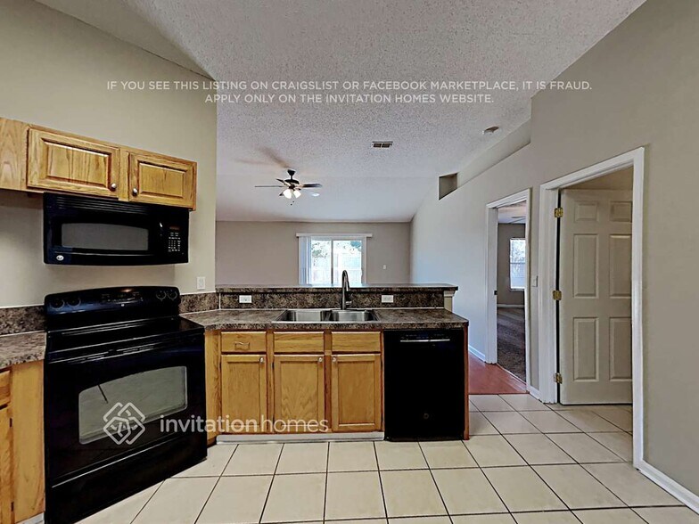 Building Photo - 1727 Blue Ridge Dr
