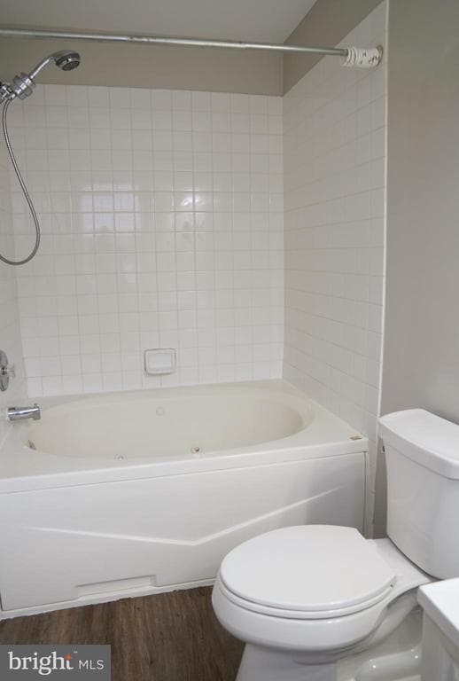 Building Photo - 30 Steeplechase Cir